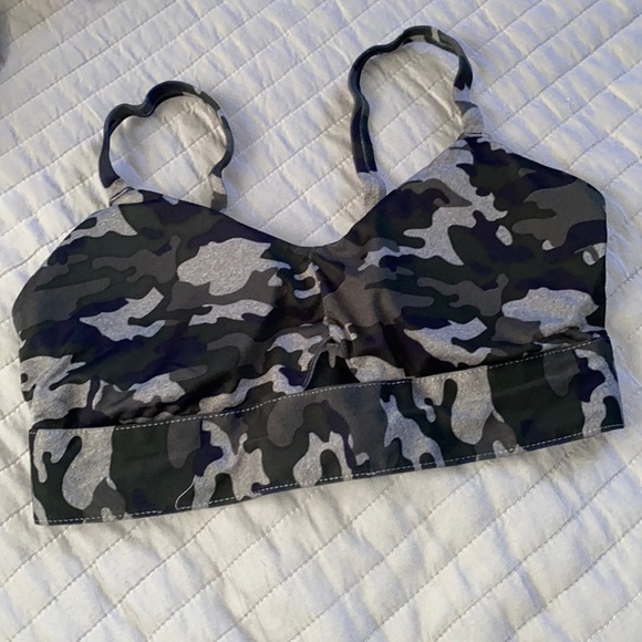 Fabletics Camo Print Sports Bra - Picture 1 of 4